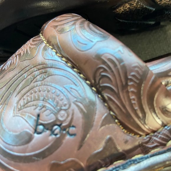 BOC Embossed Clogs Peggy Shoes Brown Vegan Leather C45789 Slip On Women's S7.5 - Picture 6 of 7